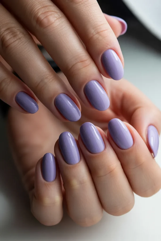 Matte lavender gel nails
