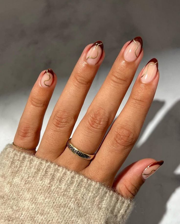 Cocoa Swirl French Tips