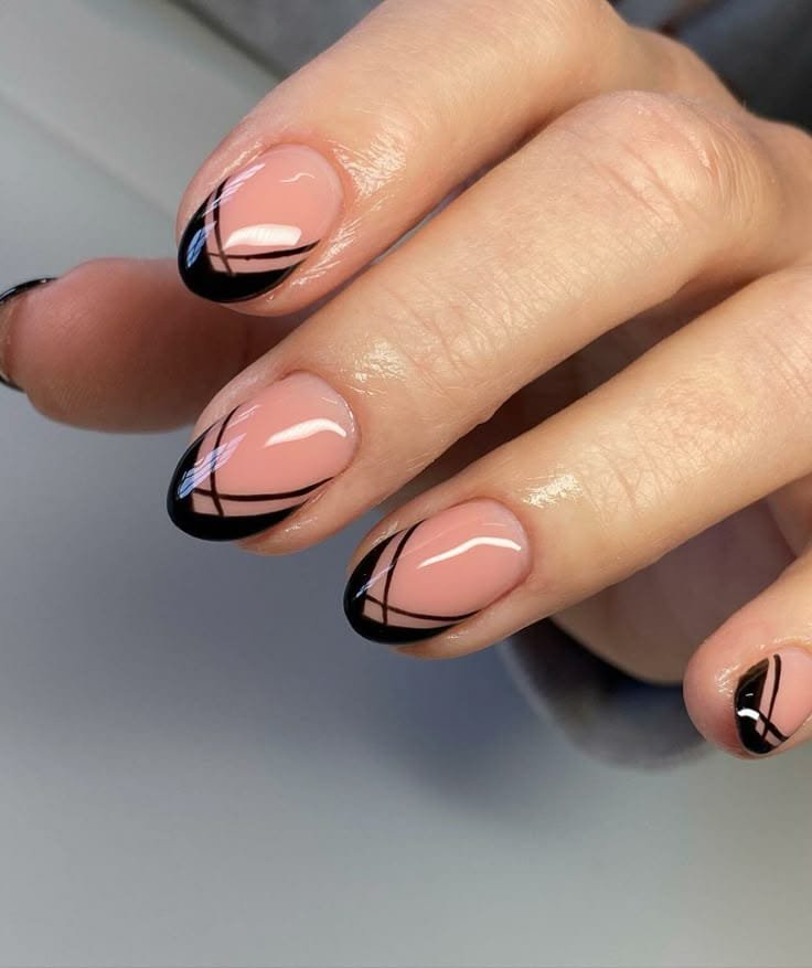 Sleek Black Curve French