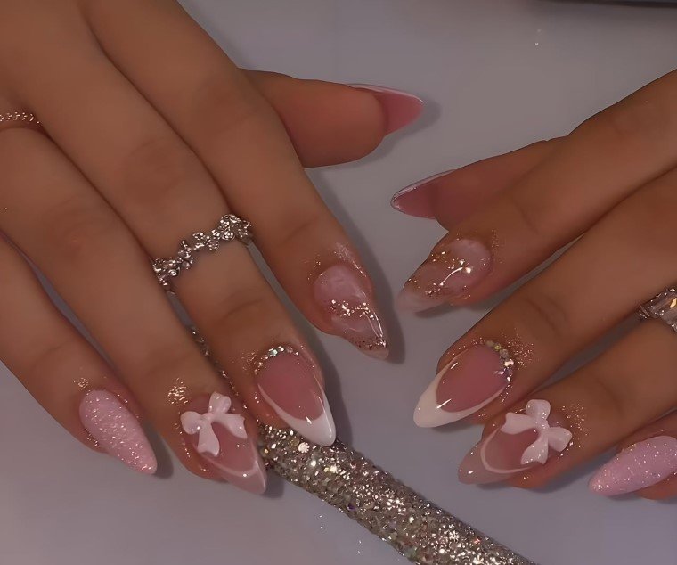 pink French tip nail