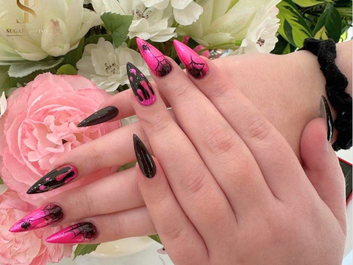 stilleto pink nail